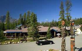 Sunwapta Falls Rocky Mountain Lodge